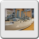 Seitenansicht mit 24 cm Geschütze und Schornsteinen